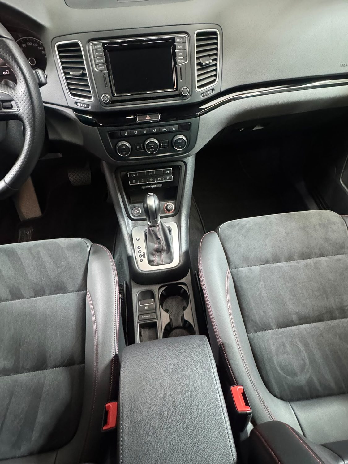 Cockpit und Mittelkonsole